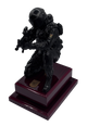 Estatua de coleccionismo Geo de la Policía Nacional, aleación de Metal maziza con Base de Madera Pulida y barnizada