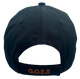 Vista trasera de gorra negra G.O.E.S. ajustable con bordado naranja G.O.E.S. en la correa posterior